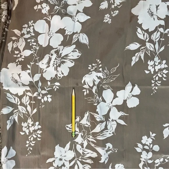 Reformation Oaklie silk dress. - Picture 13 of 14